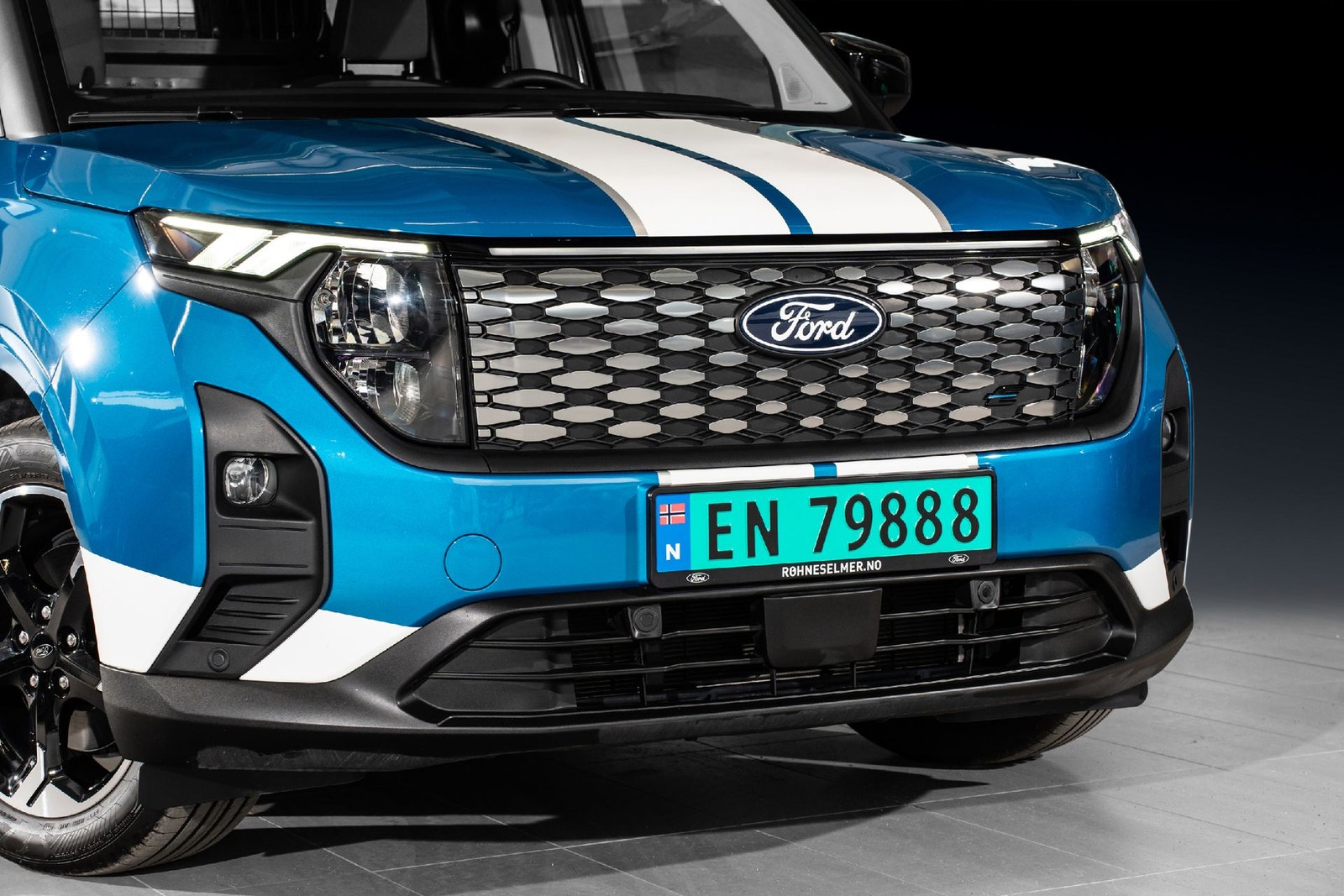 Ford E-Transit Courier, 136hp, 2025