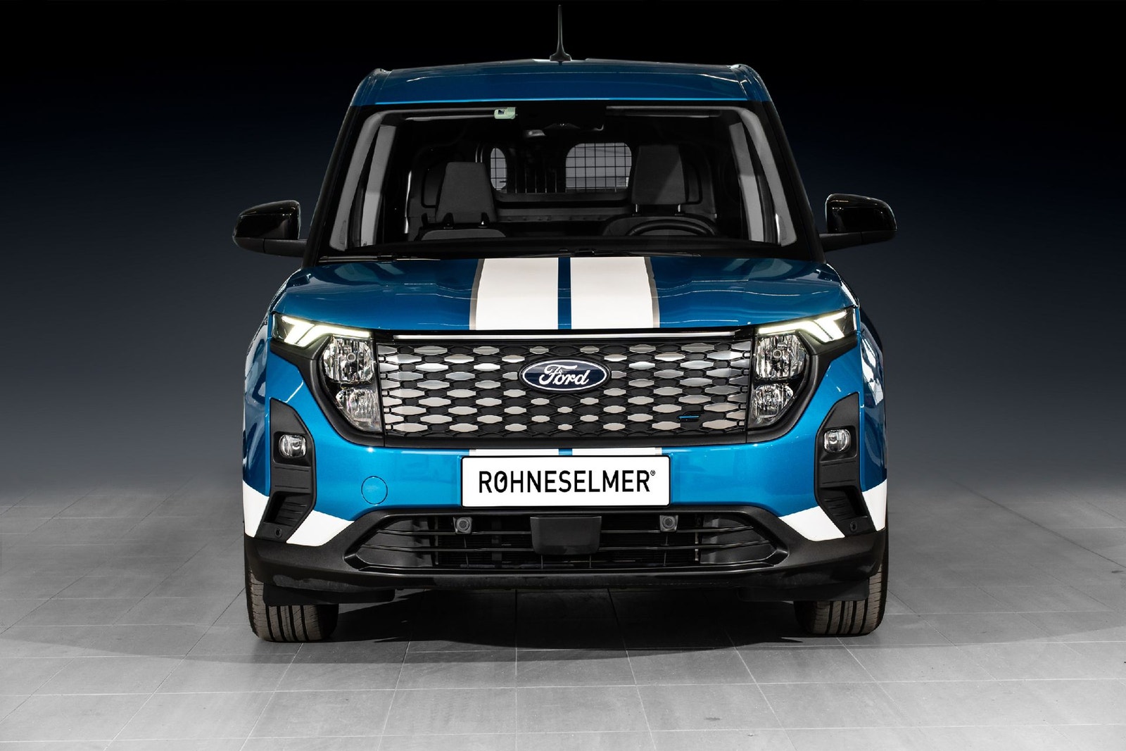 Ford E-Transit Courier, 136hp, 2025
