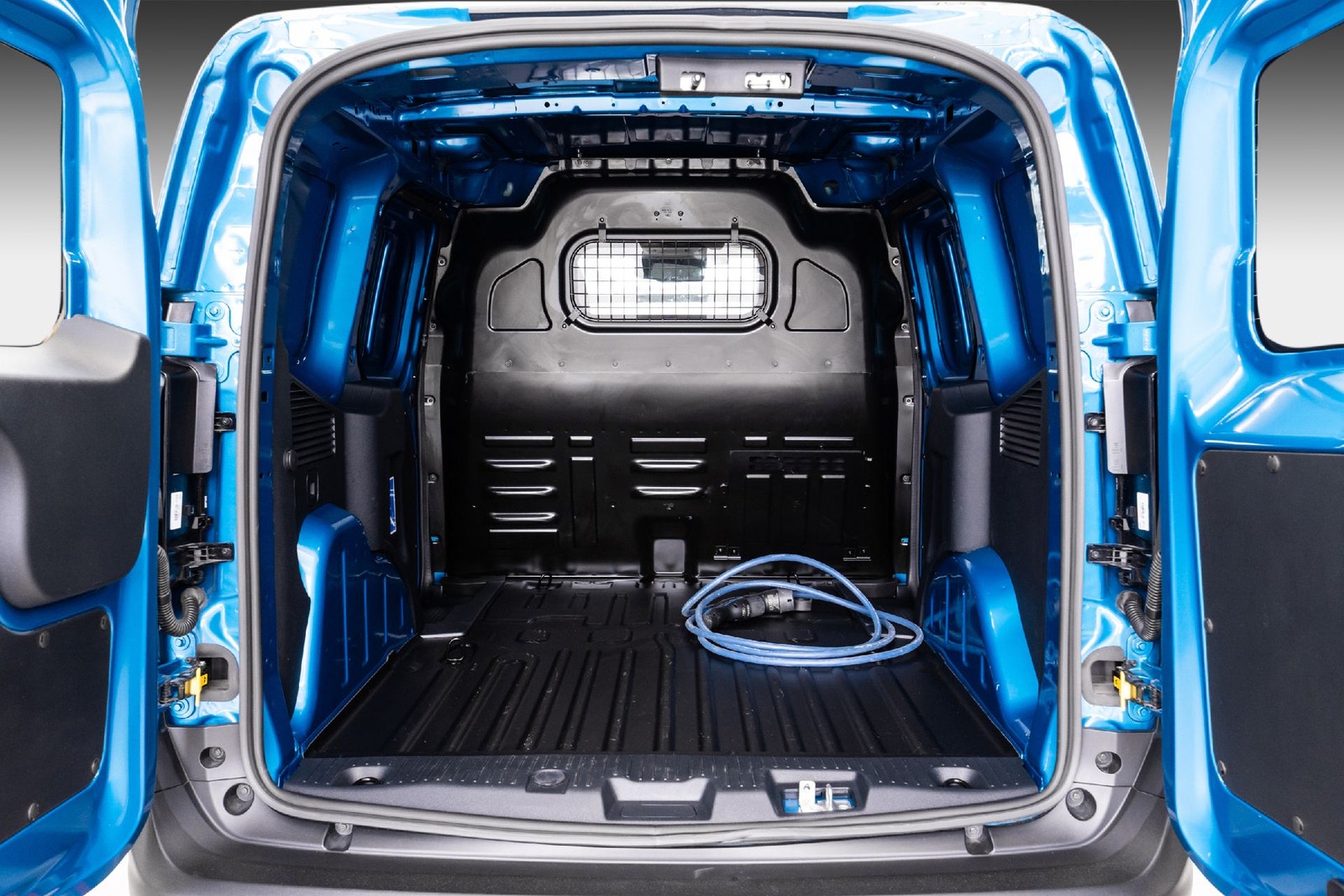 Ford E-Transit Courier, 136hp, 2025