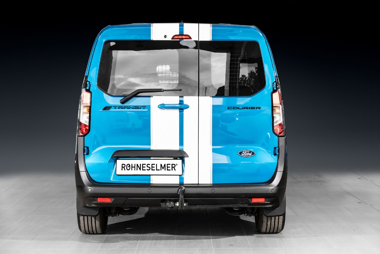 Ford E-Transit Courier, 136hp, 2025