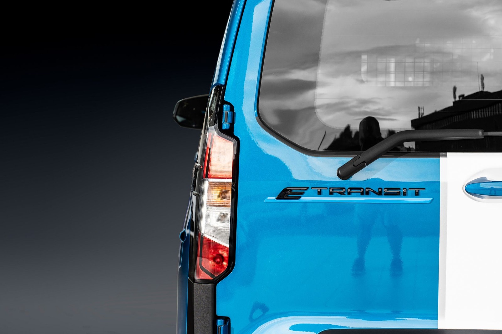 Ford E-Transit Courier, 136hp, 2025