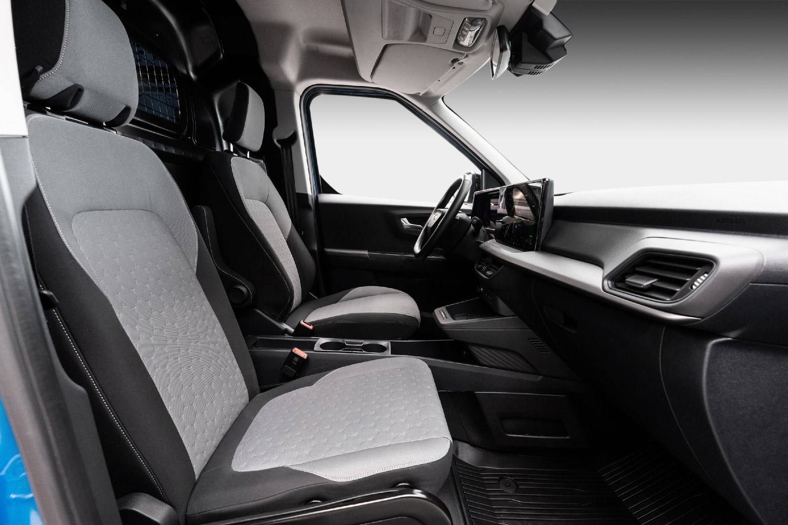 Ford E-Transit Courier, 136hp, 2025