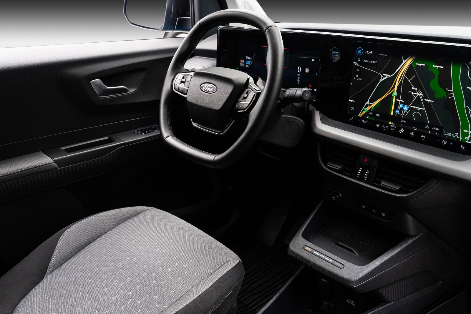Ford E-Transit Courier, 136hp, 2025