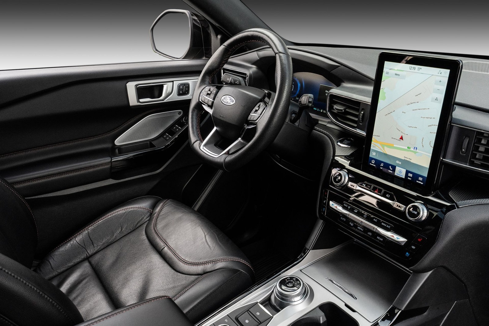 Ford Explorer Plug-In Hybrid SelectShift, 10-trins, 457ps, 2023