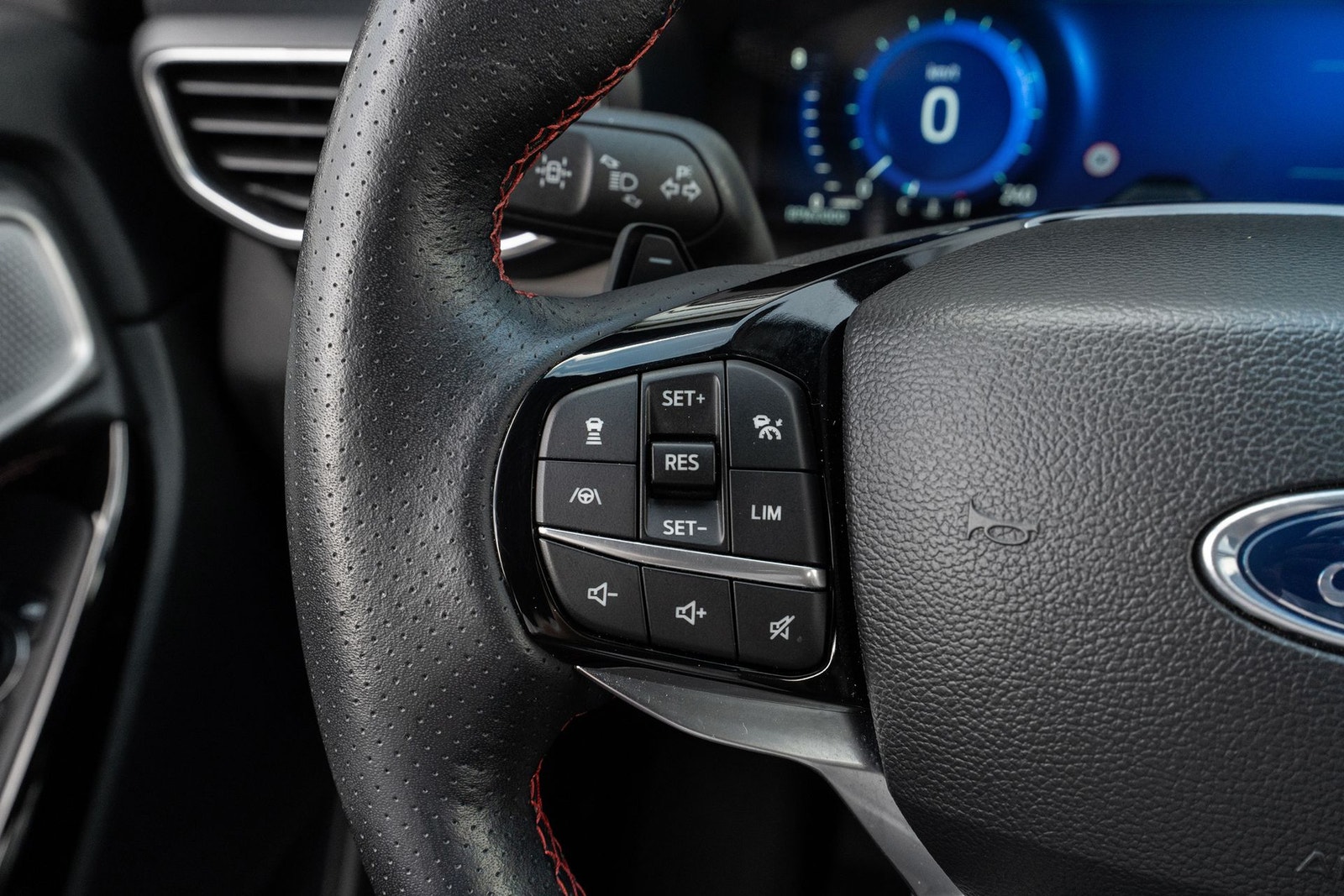 Ford Explorer Plug-In Hybrid SelectShift, 10-trins, 457ps, 2023