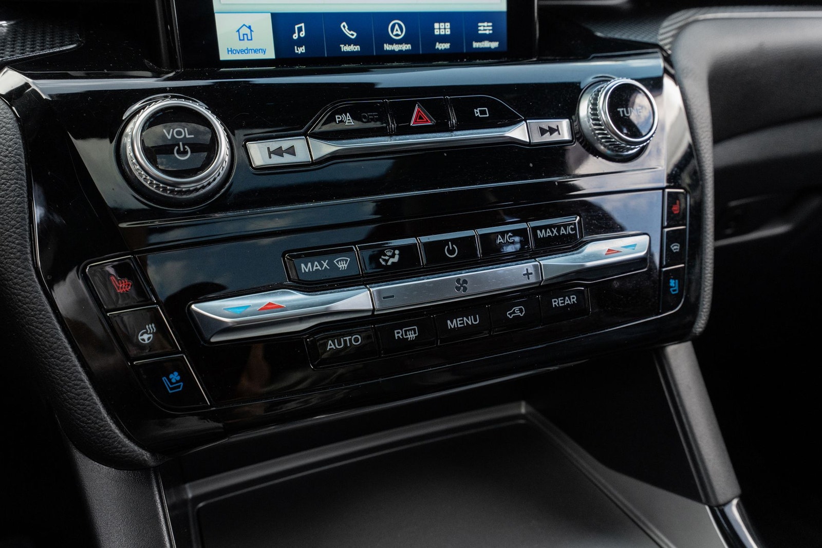 Ford Explorer Plug-In Hybrid SelectShift, 10-trins, 457ps, 2023