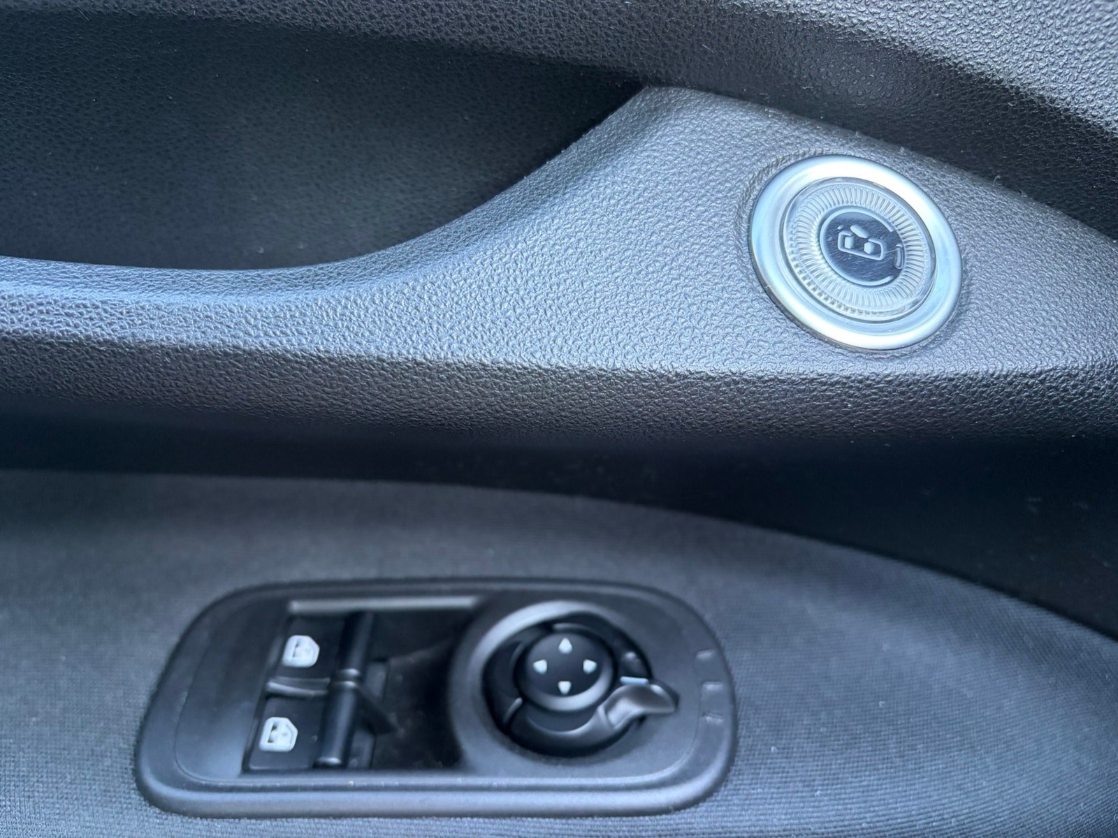 Fiat 500e 23.7 kWh, 95ps, 2022
