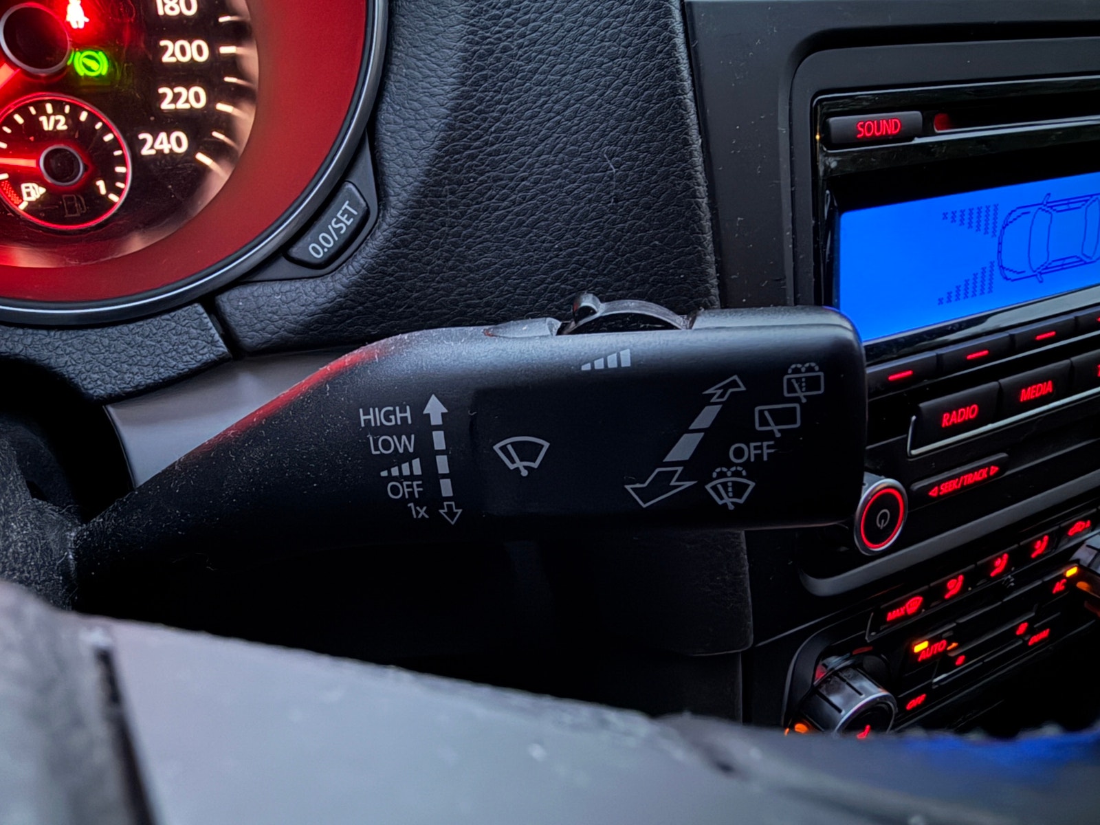 Volkswagen Golf Variant 1.6 TDI DPF DSG Sequential, 7-trins, 105ps, 2010