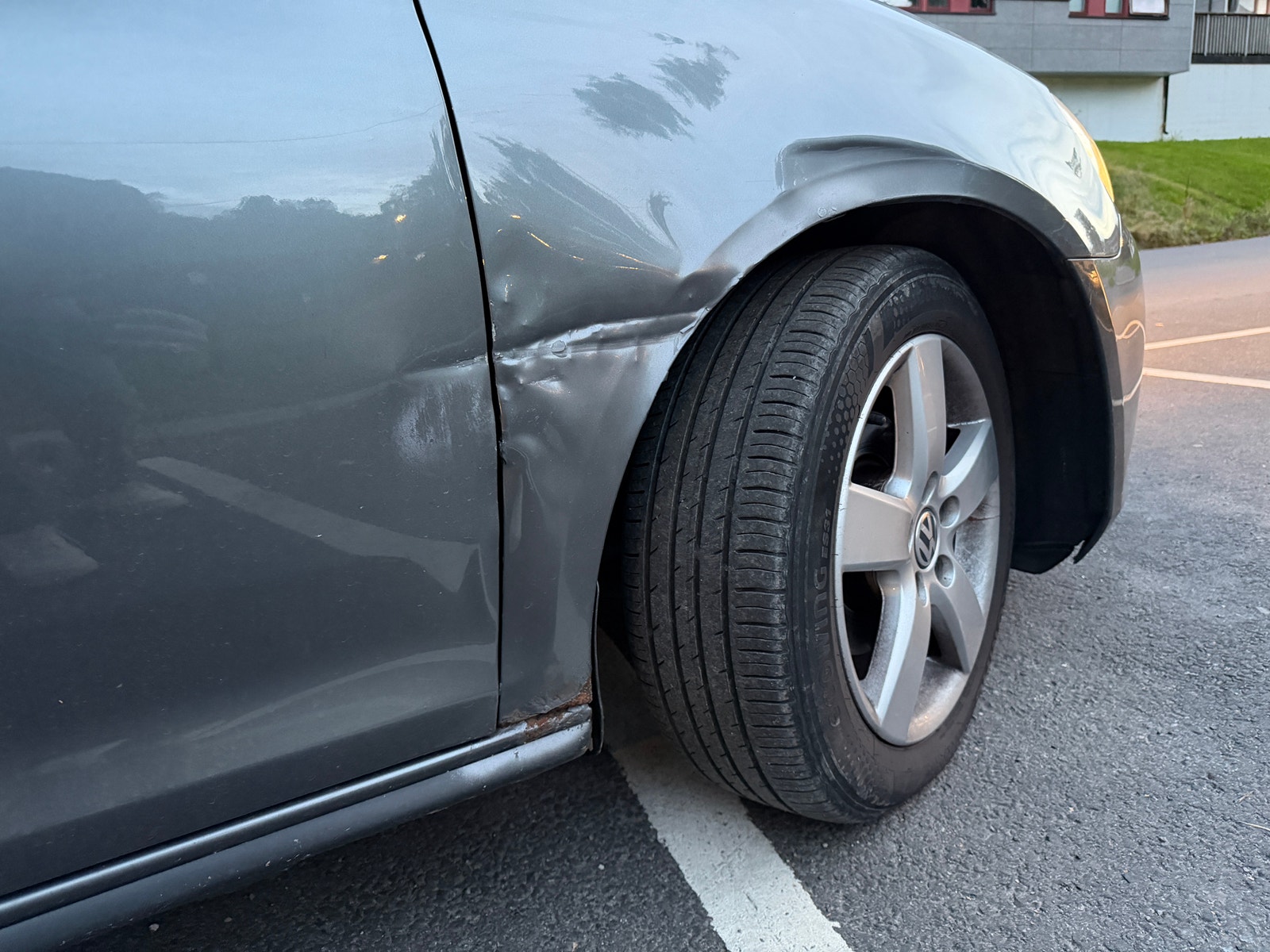 Volkswagen Golf Variant 1.6 TDI DPF DSG Sequential, 7-trins, 105ps, 2010