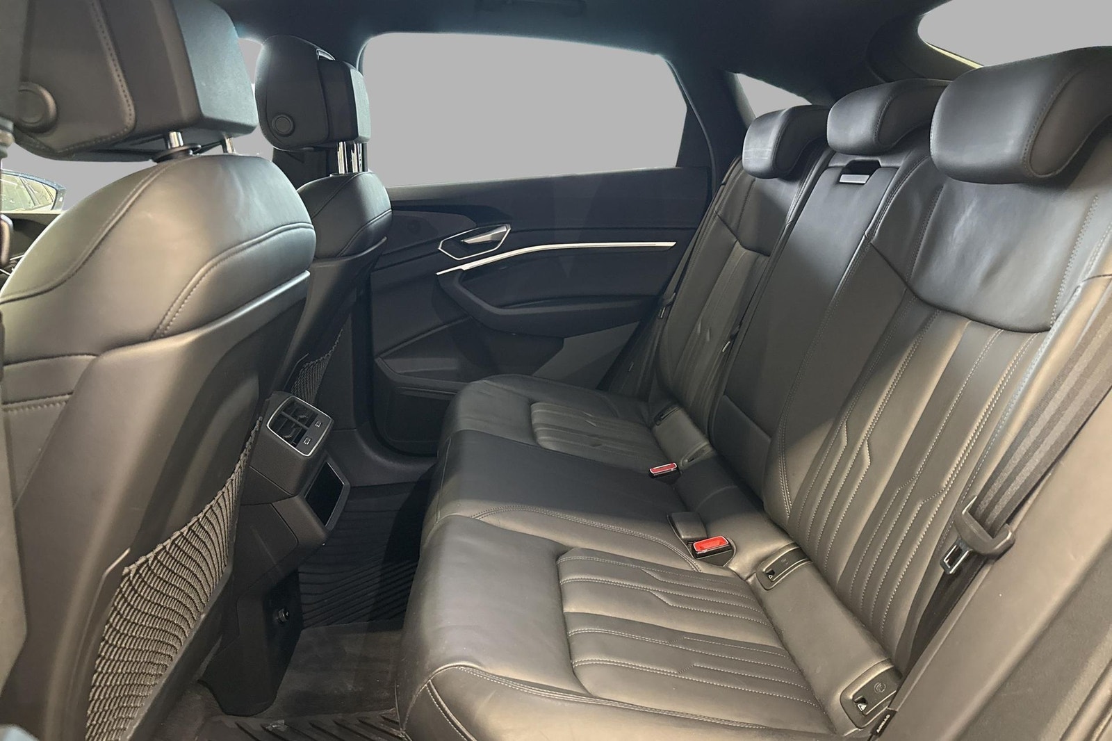 Audi e-tron Sportback 55 quattro, 408hp, 2022