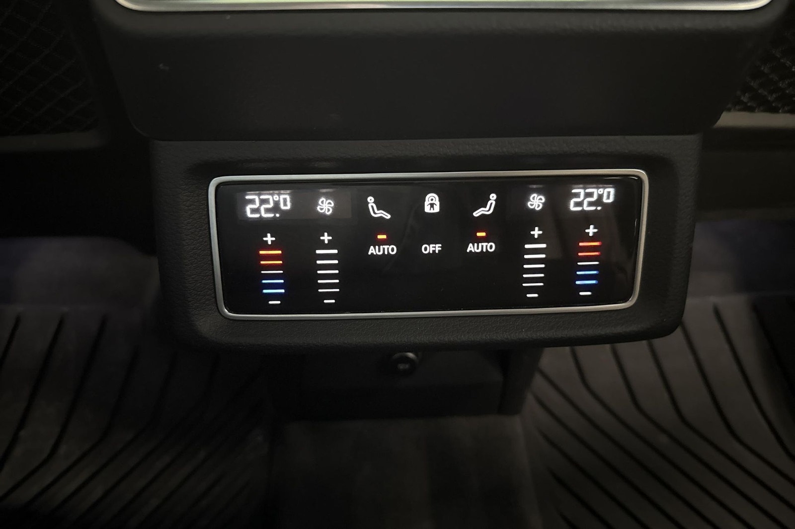 Audi e-tron Sportback 55 quattro, 408hp, 2022