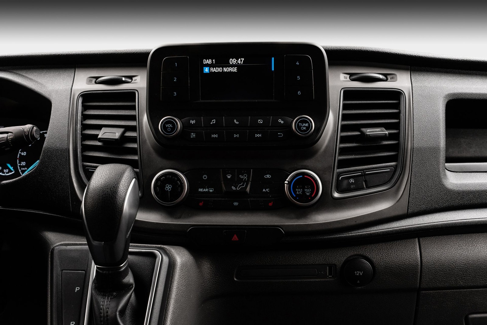 Ford Transit Custom 340 2.0 EcoBlue SelectShift, 6-trins, 130ps, 2023