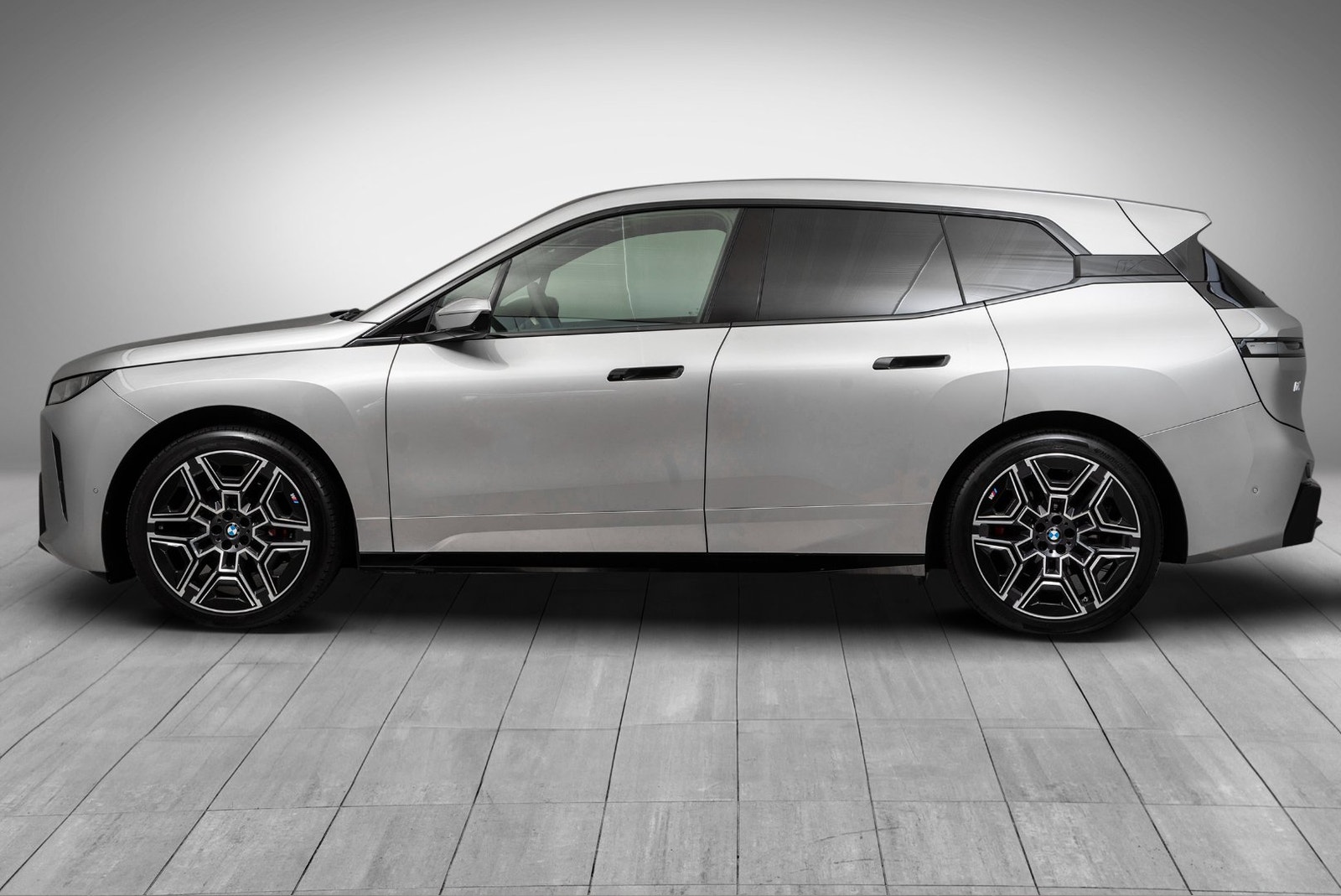 BMW iX xDrive60, 544hk, 2026