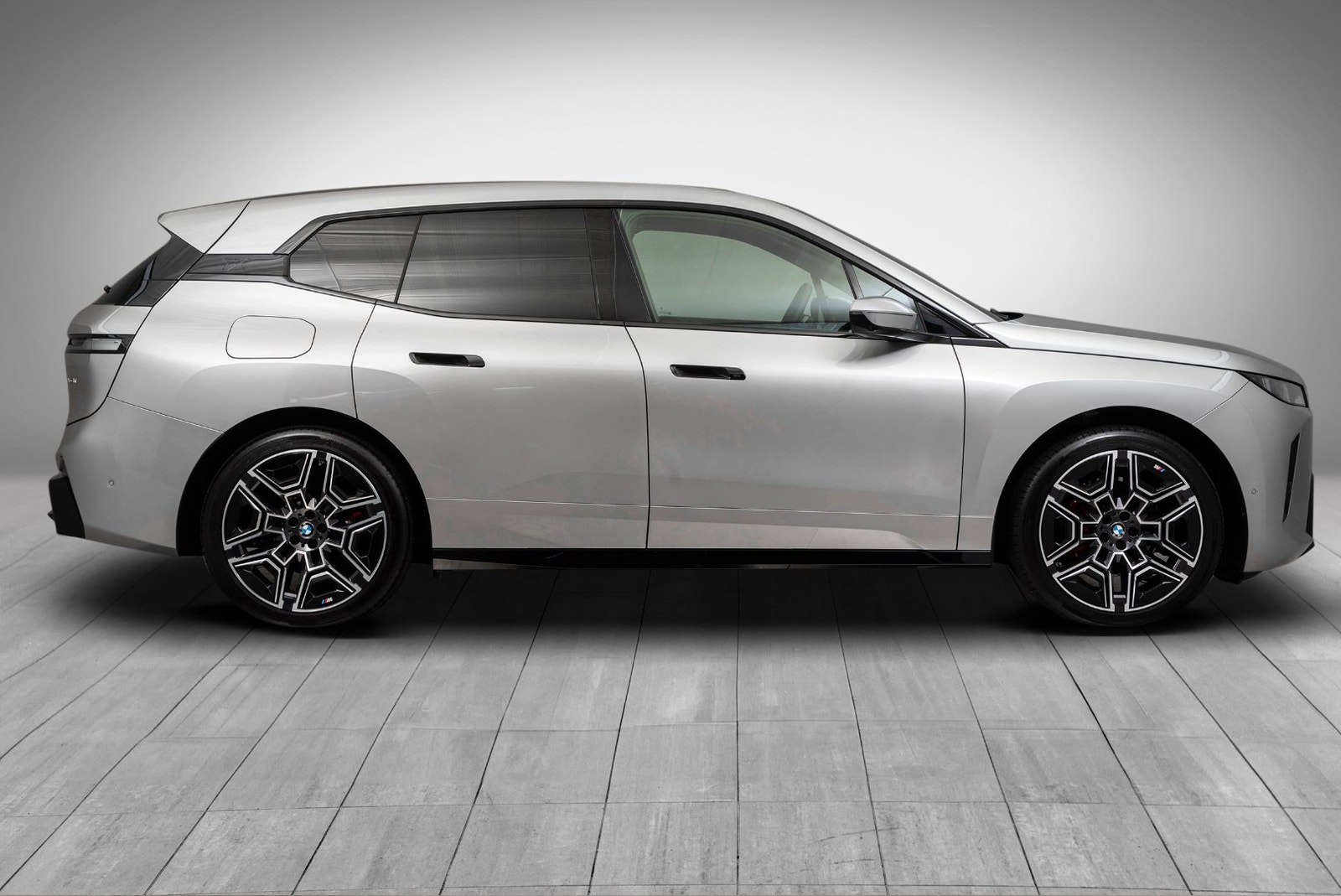 BMW iX xDrive60, 544hk, 2026