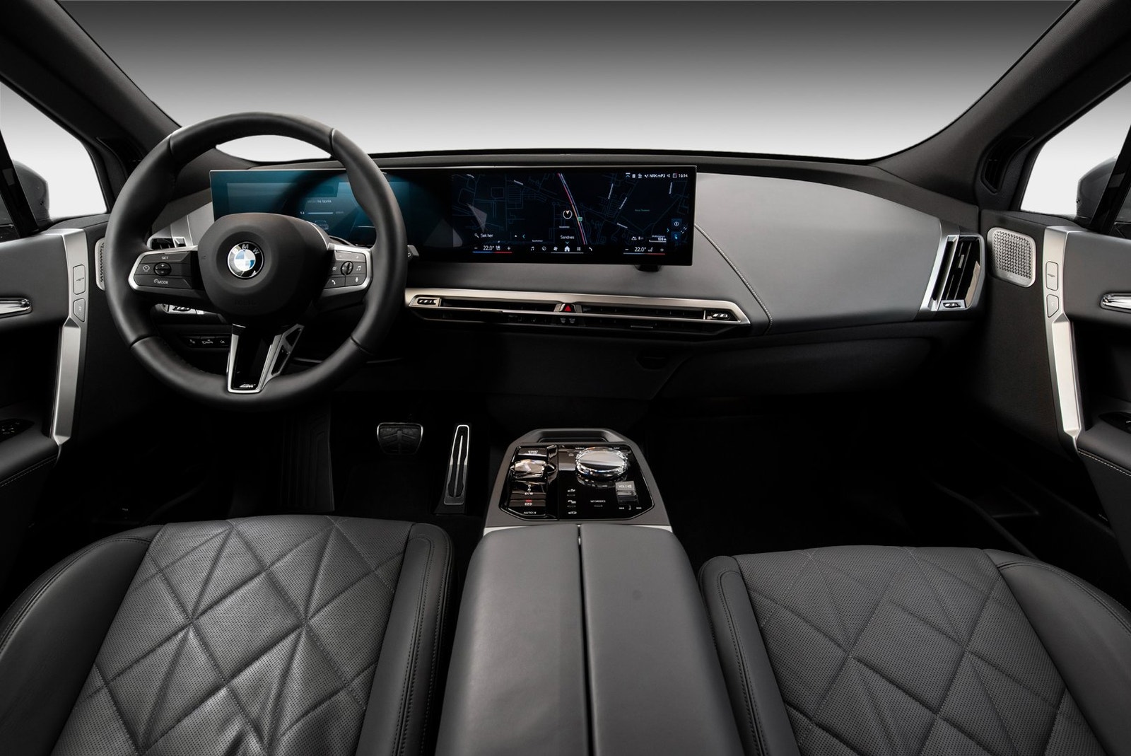 BMW iX xDrive60, 544hk, 2026