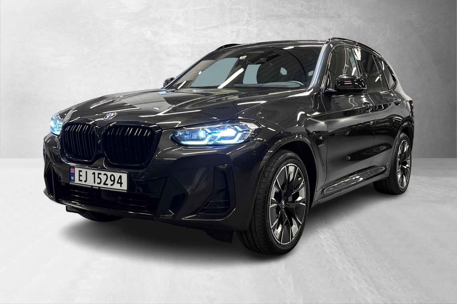 BMW iX3, 286ps, 2024