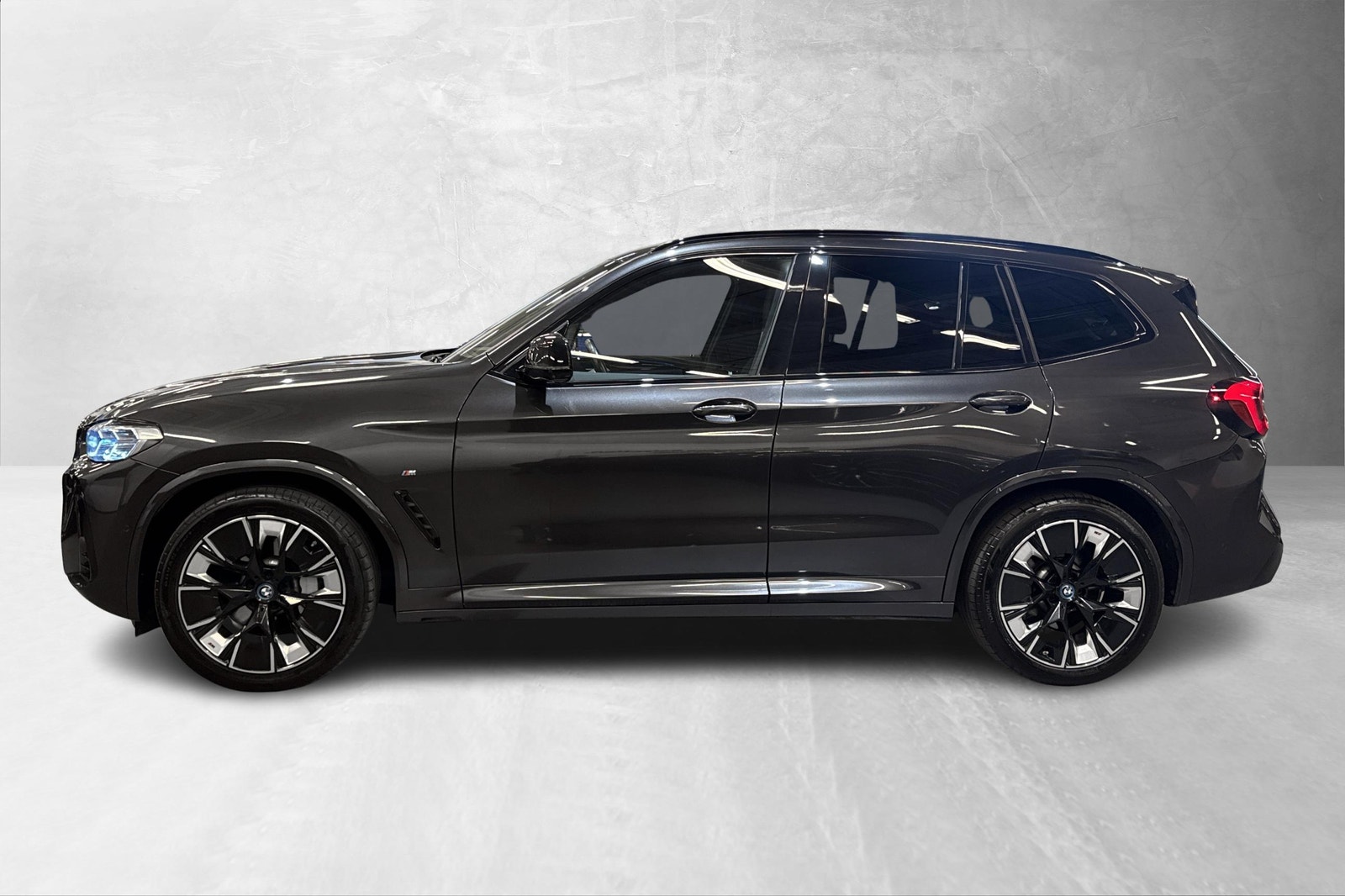 BMW iX3, 286ps, 2024