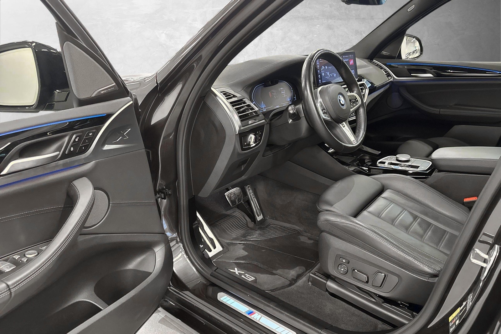 BMW iX3, 286ps, 2024