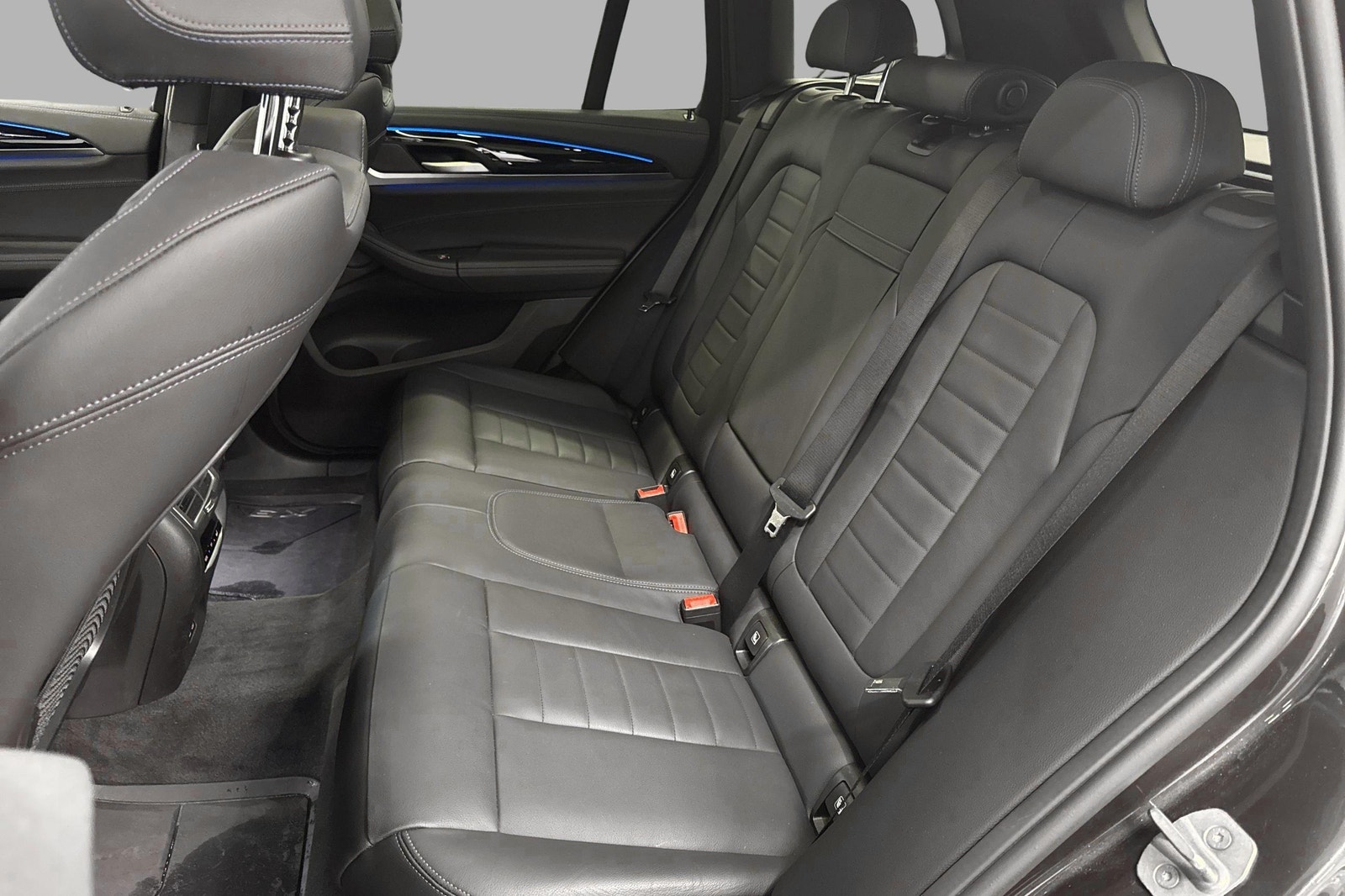 BMW iX3, 286ps, 2024