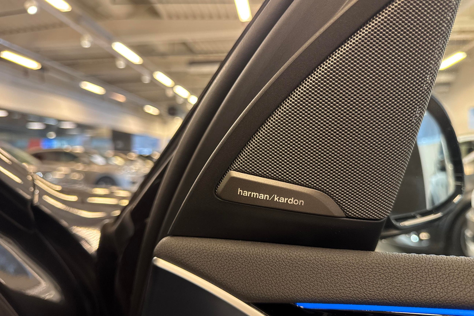 BMW iX3, 286ps, 2024