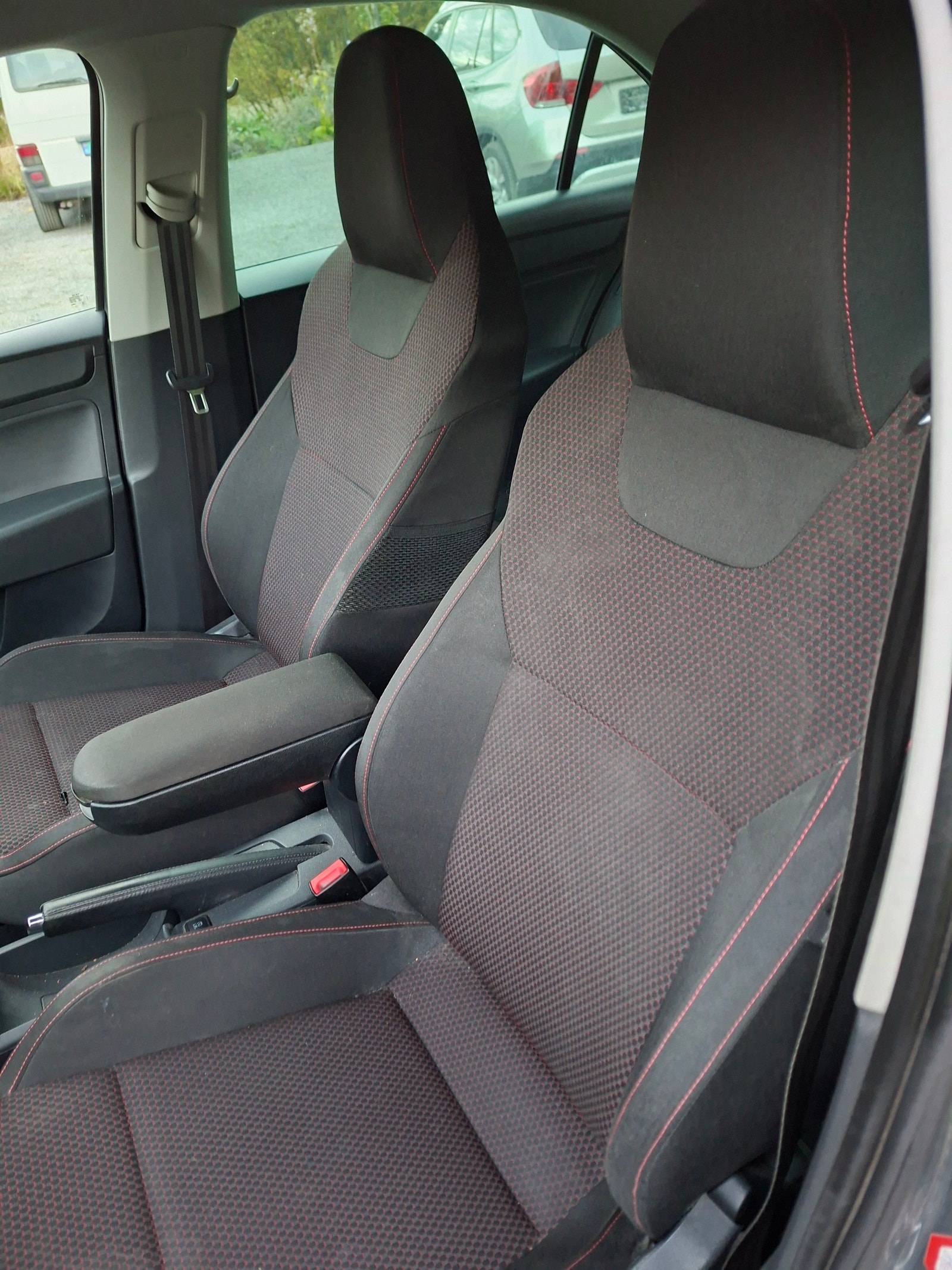 Škoda Rapid 1.6 TDI Manual, 105hp, 2013