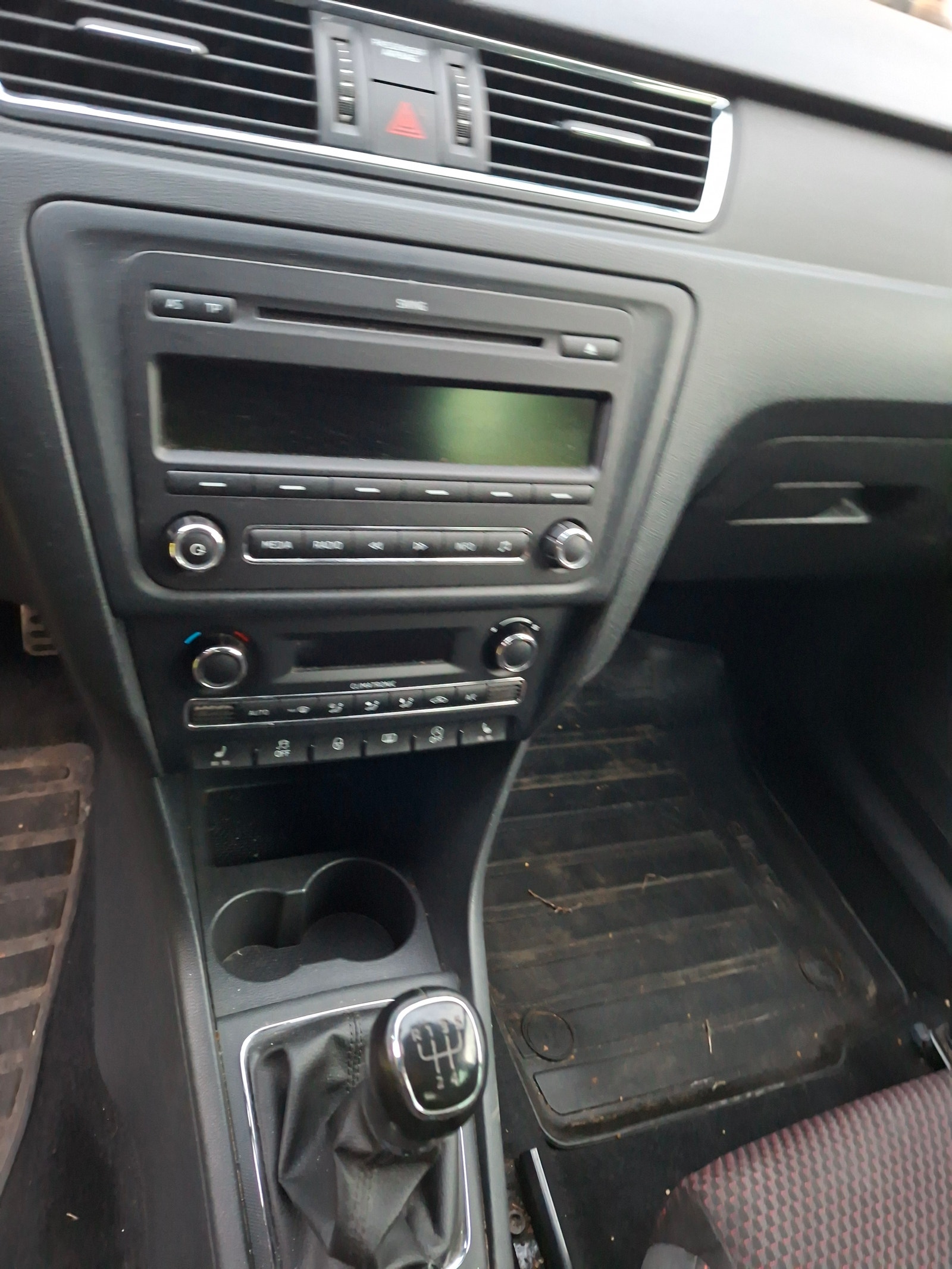 Škoda Rapid 1.6 TDI Manual, 105hp, 2013