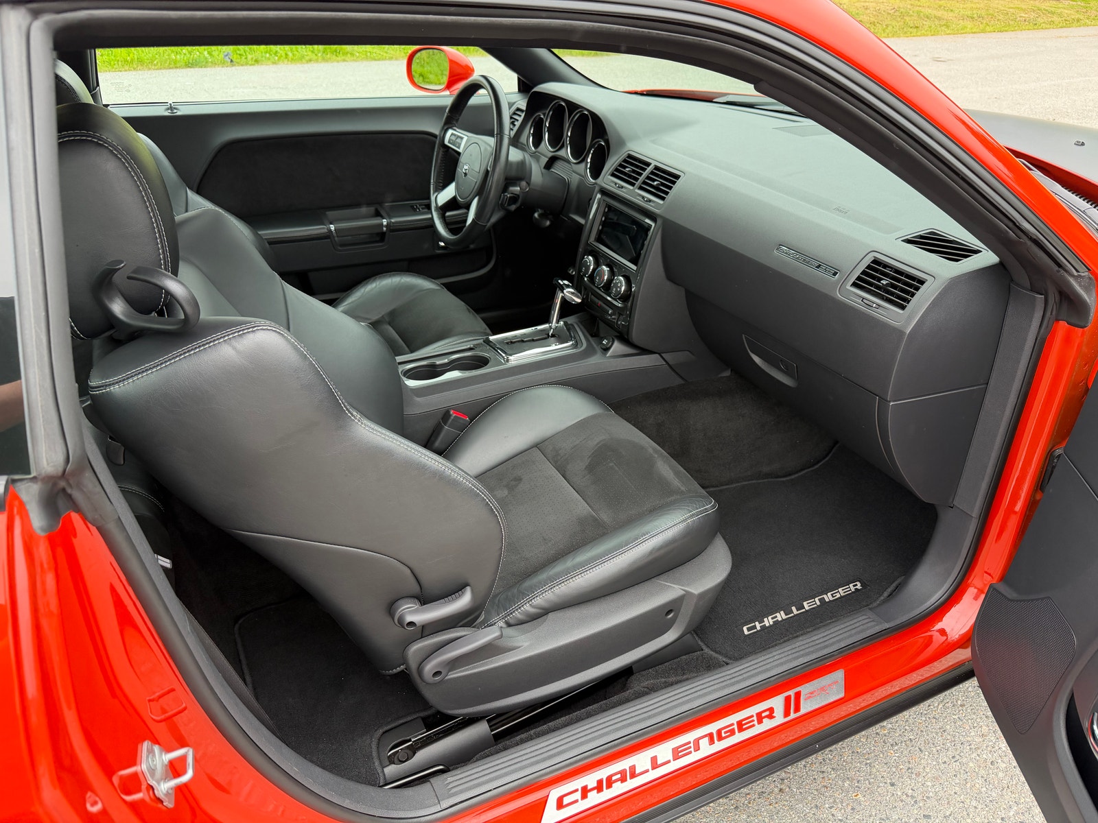 Dodge Challenger 6.1 V8 HEMI Automatic, 431hp, 2008