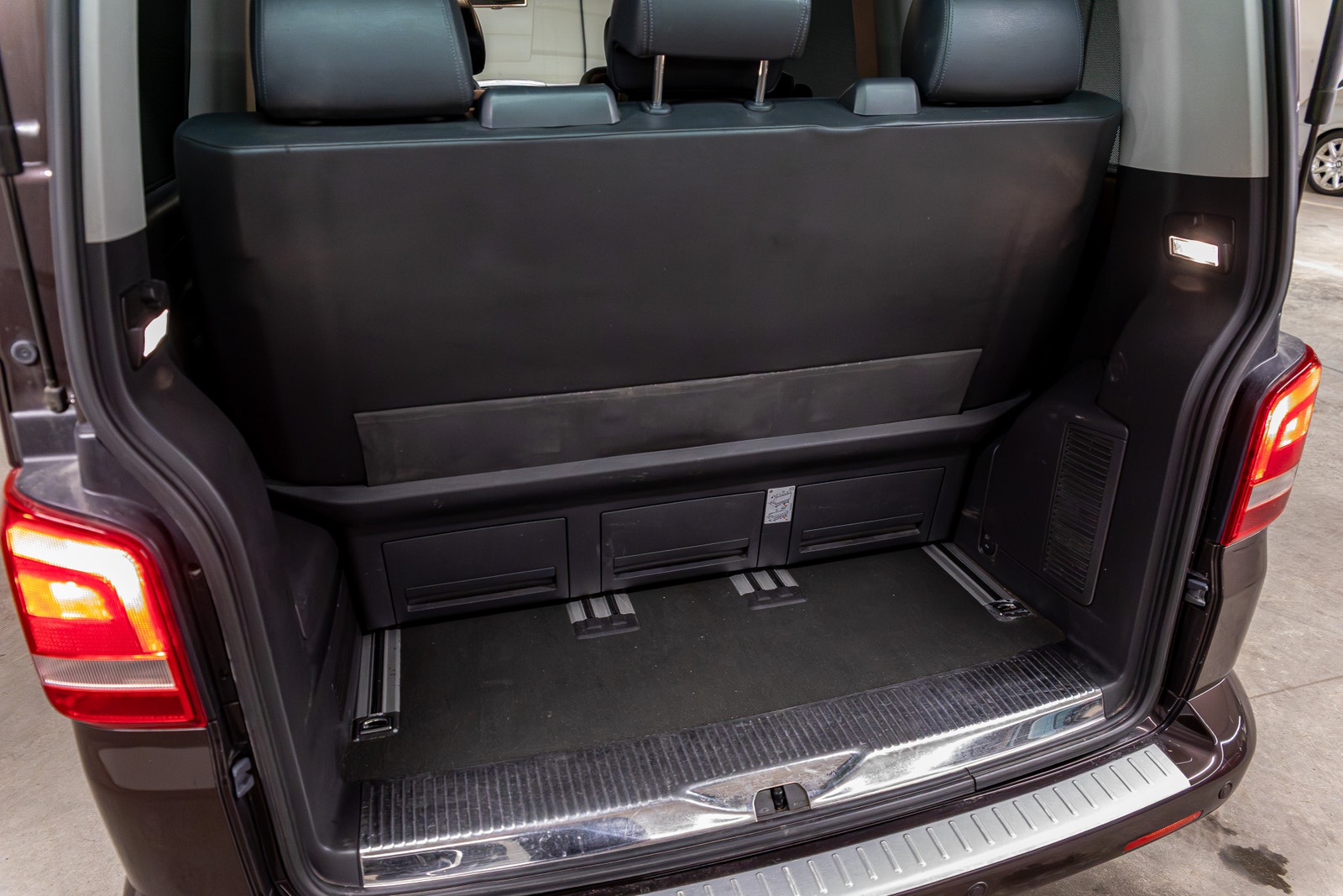 Volkswagen Multivan 2.0 TDI BMT DSG Sequential, 7-trins, 180ps, 2011