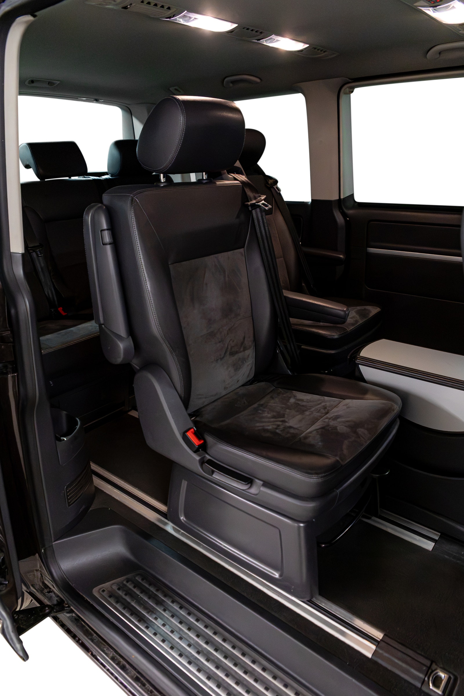 Volkswagen Multivan 2.0 TDI BMT DSG Sequential, 7-trins, 180ps, 2011