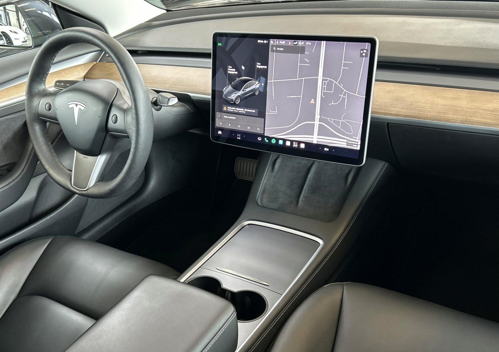 Tesla Model 3 Standard Range Plus, 325ps, 2021