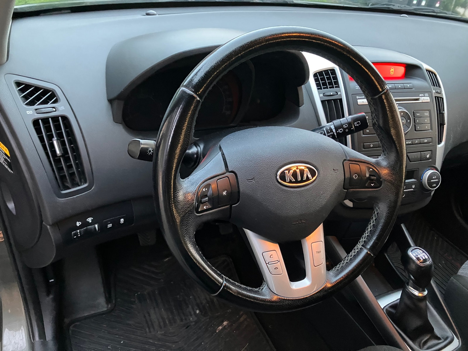 Kia cee'd_sw 1.6 CRDi Manual, 6-trins, 90ps, 2010
