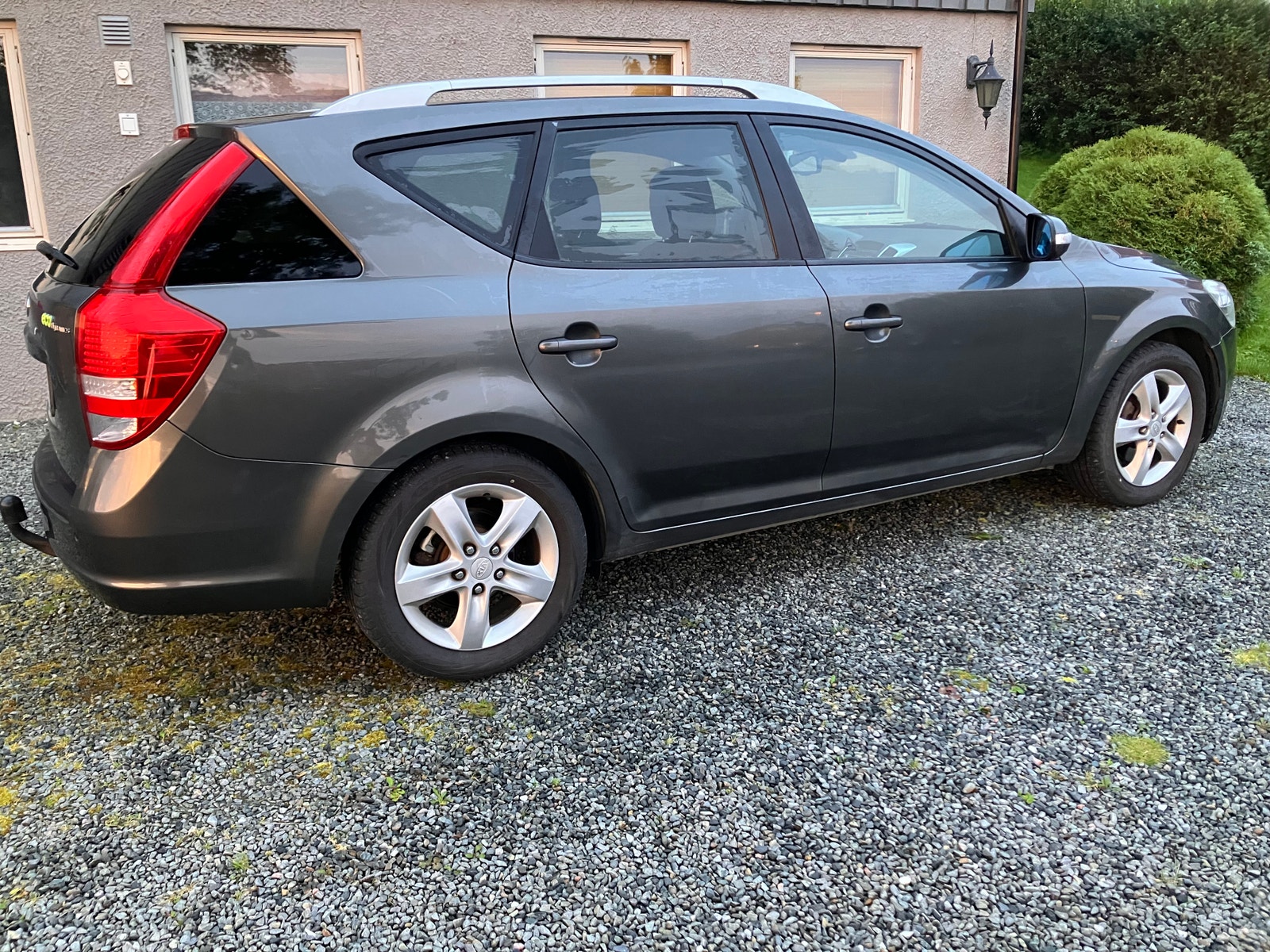 Kia cee'd_sw 1.6 CRDi Manual, 6-trins, 90ps, 2010