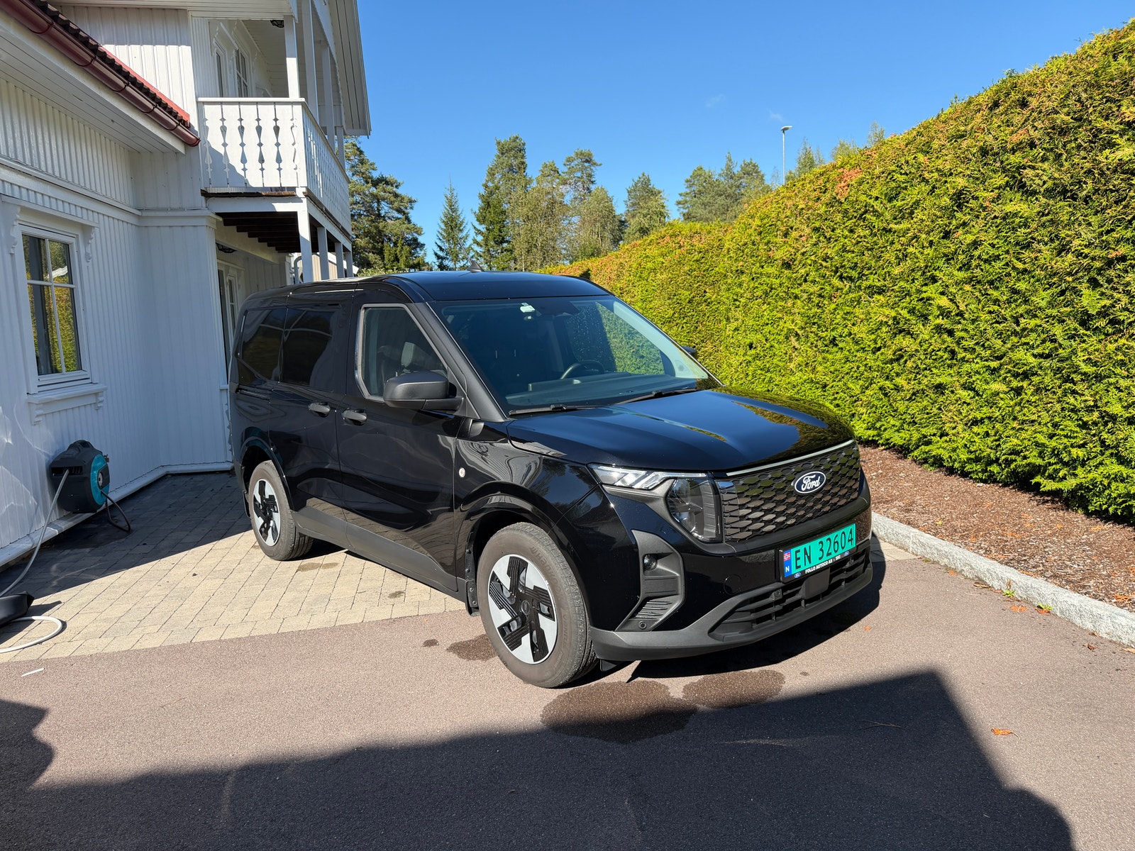 Ford E-Transit Courier, 136hp, 2025
