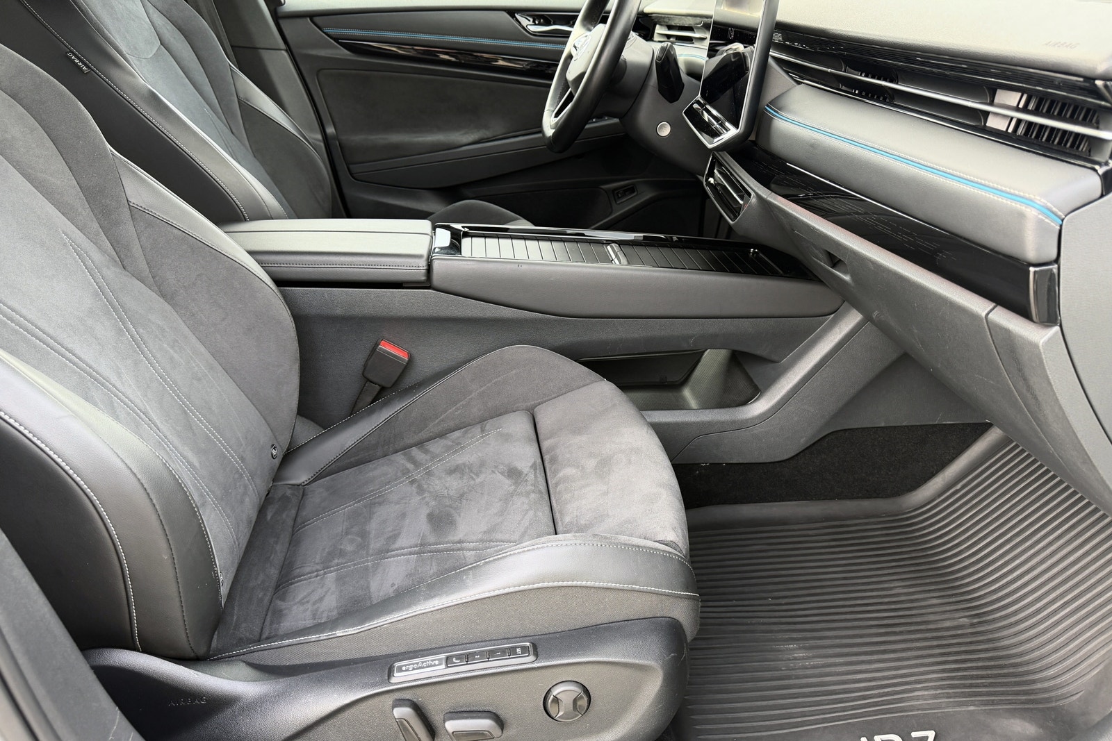 Volkswagen ID.7 Pro, 286ps, 2024
