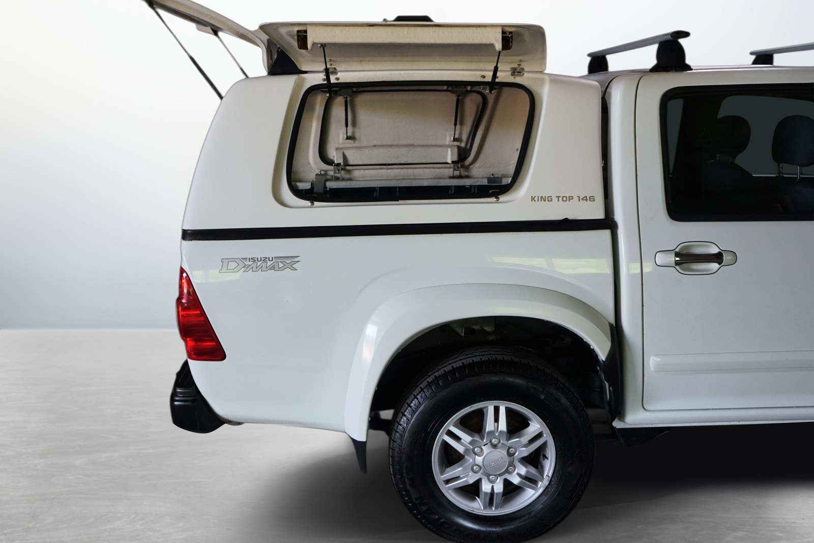 Isuzu D-Max Single Cab 3.0 4WD Automatic, 163hp, 2011