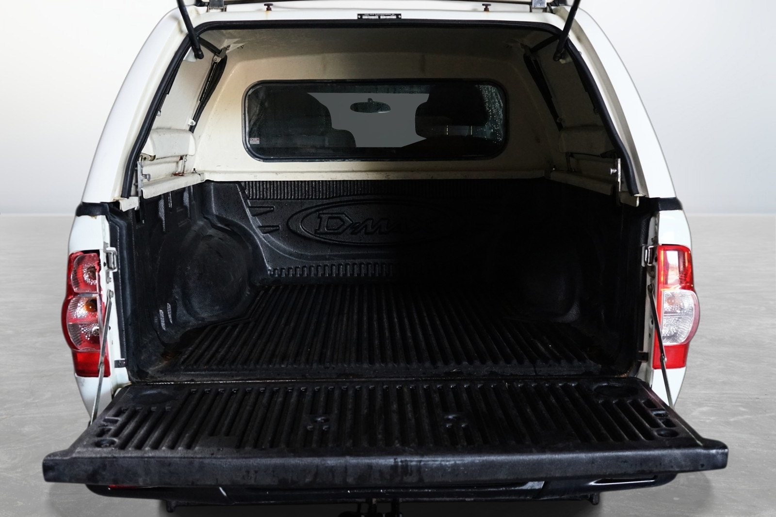 Isuzu D-Max Single Cab 3.0 4WD Automatic, 163hp, 2011