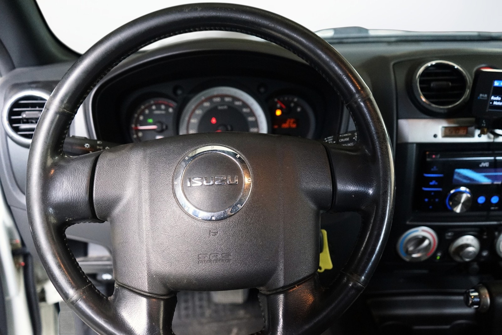 Isuzu D-Max Single Cab 3.0 4WD Automatic, 163hp, 2011