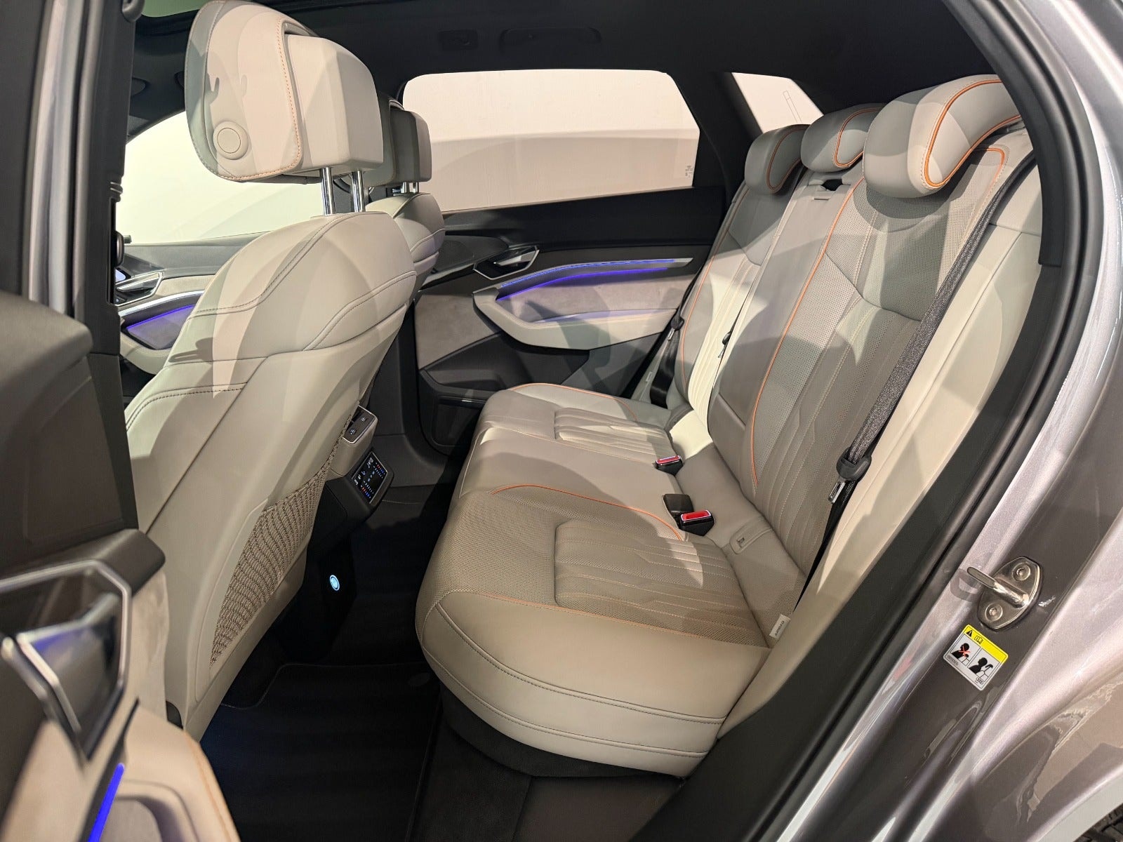Audi e-tron 55 quattro, 408ps, 2020