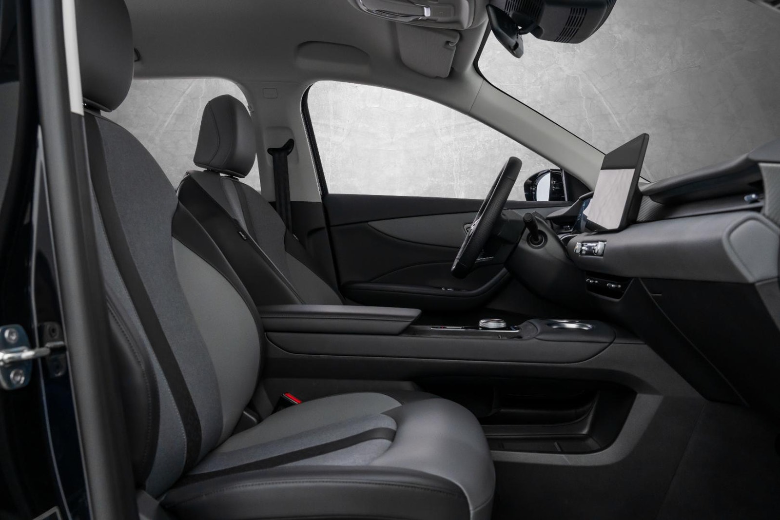 MG S5 EV Long Range 64 kWh, 231ps, 2025
