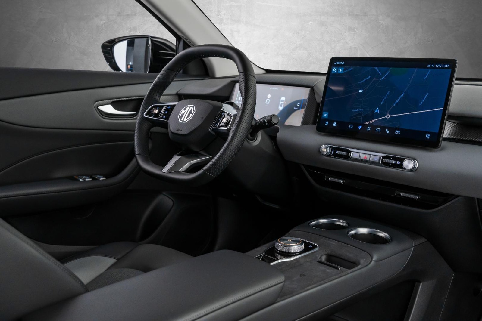 MG S5 EV Long Range 64 kWh, 231ps, 2025