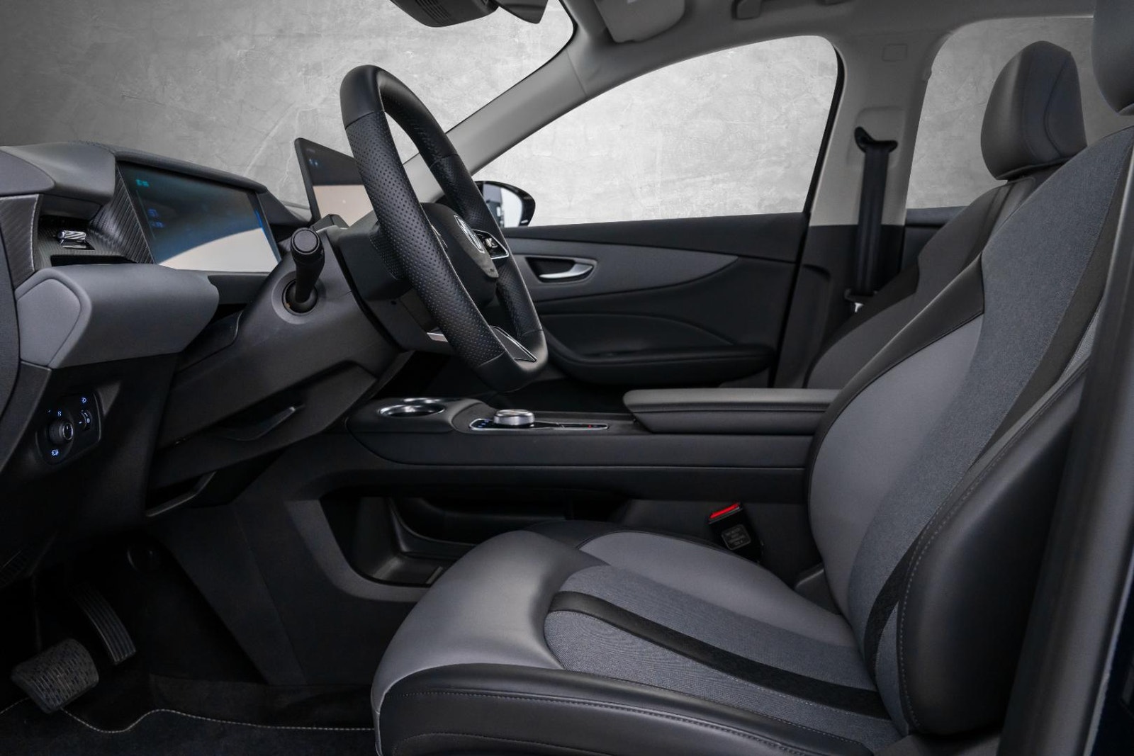 MG S5 EV Long Range 64 kWh, 231ps, 2025
