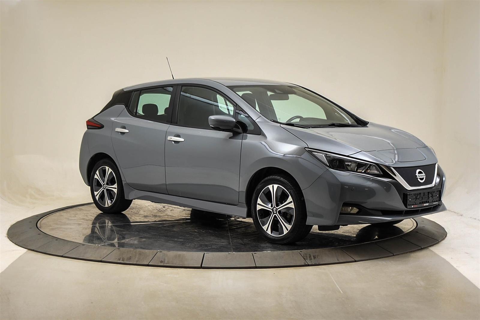 Nissan Leaf e+, 217ps, 2021
