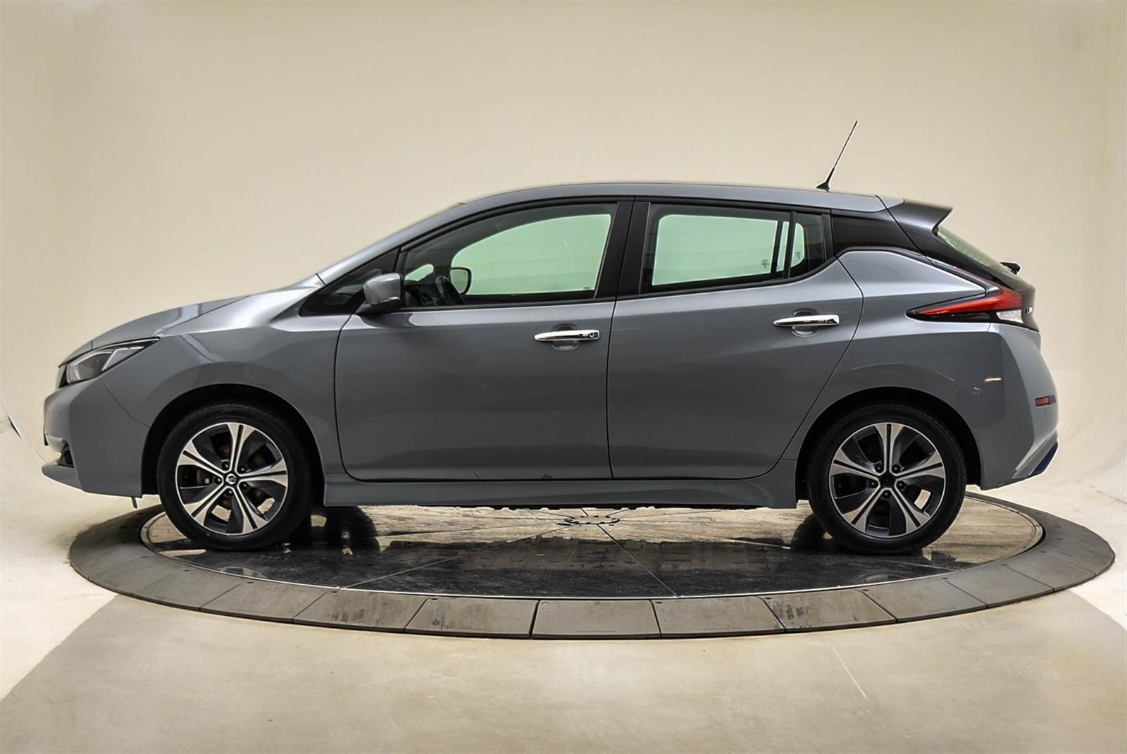 Nissan Leaf e+, 217ps, 2021