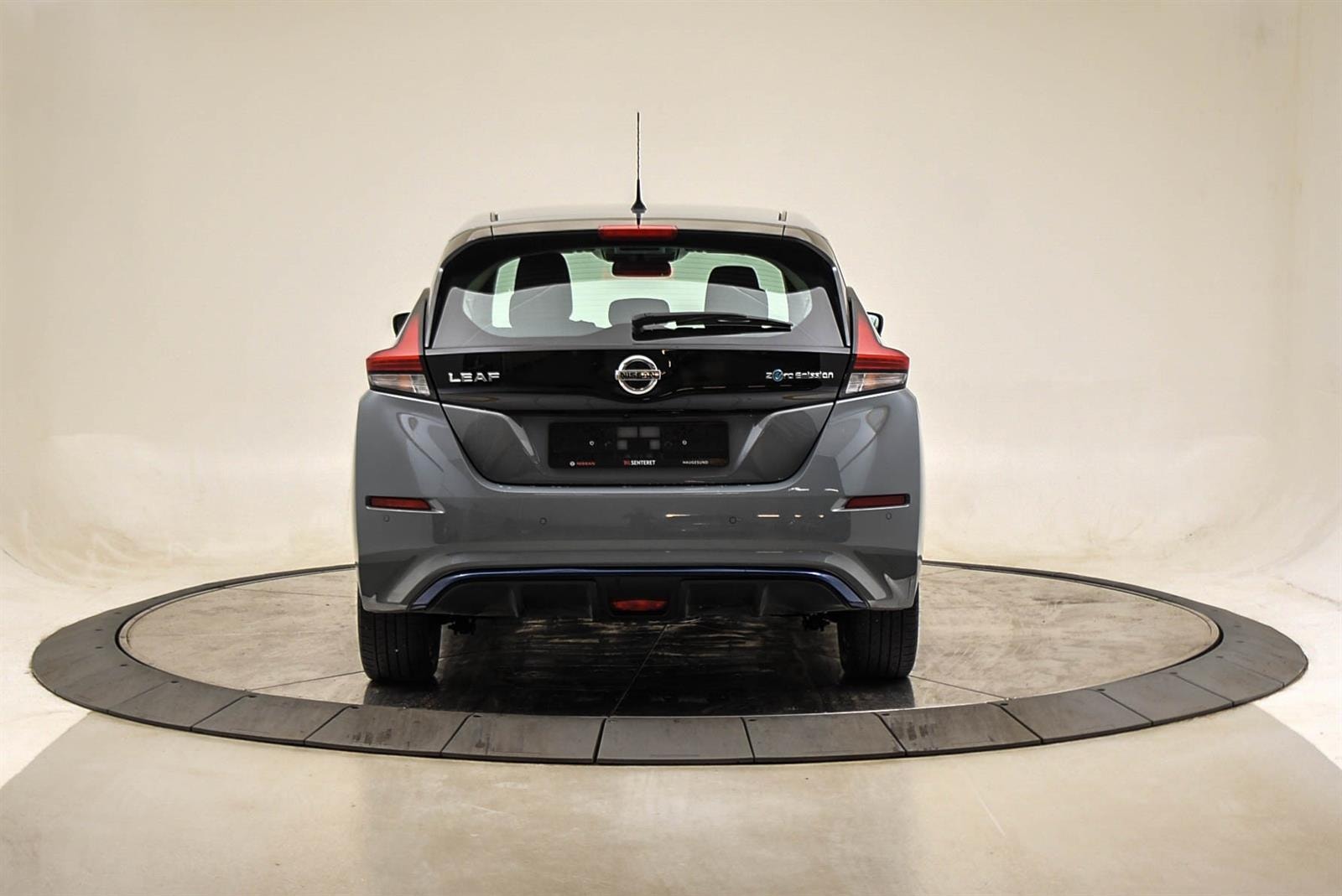 Nissan Leaf e+, 217ps, 2021
