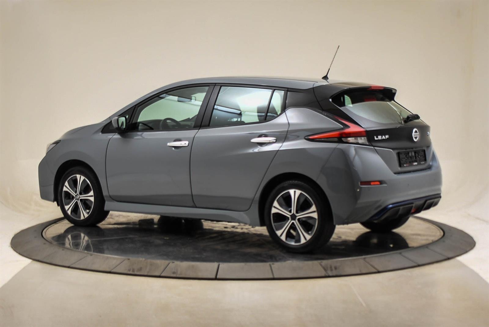 Nissan Leaf e+, 217ps, 2021