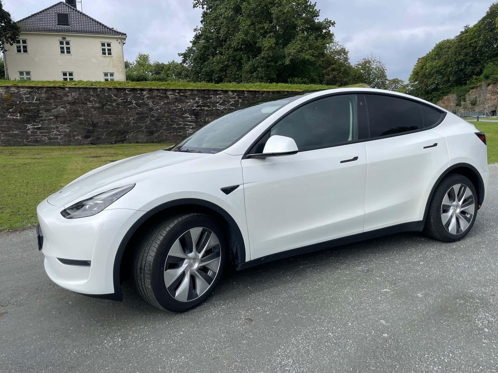 Tesla Model Y Long Range AWD, 514ps, 2023