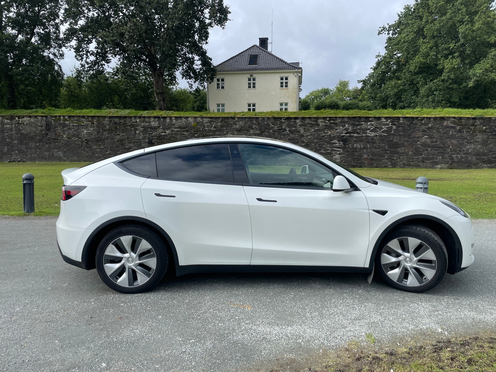 Tesla Model Y Long Range AWD, 514ps, 2023