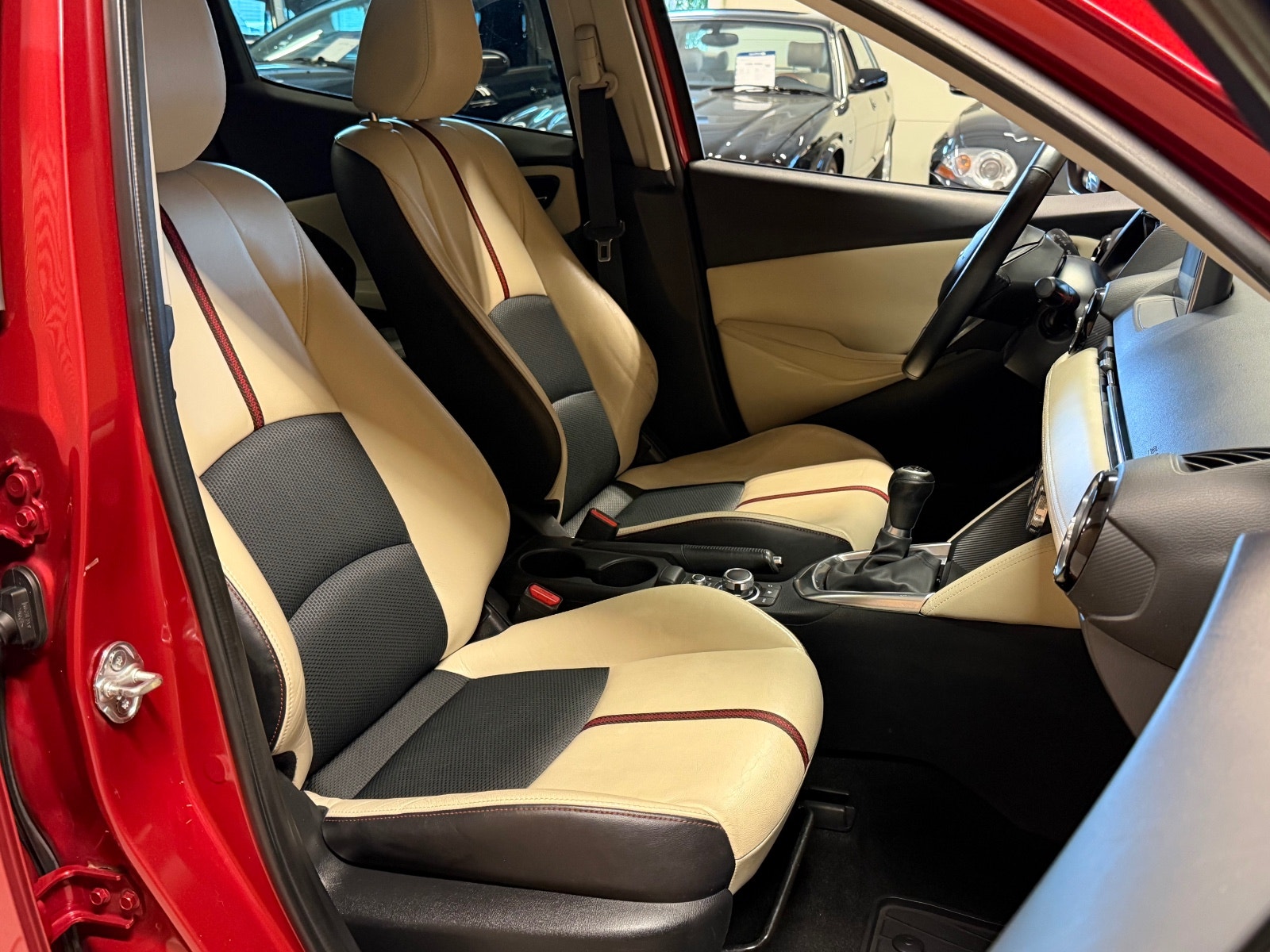 Mazda 2 5-door 1.5 SKYACTIV-G Manual, 90hp, 2015