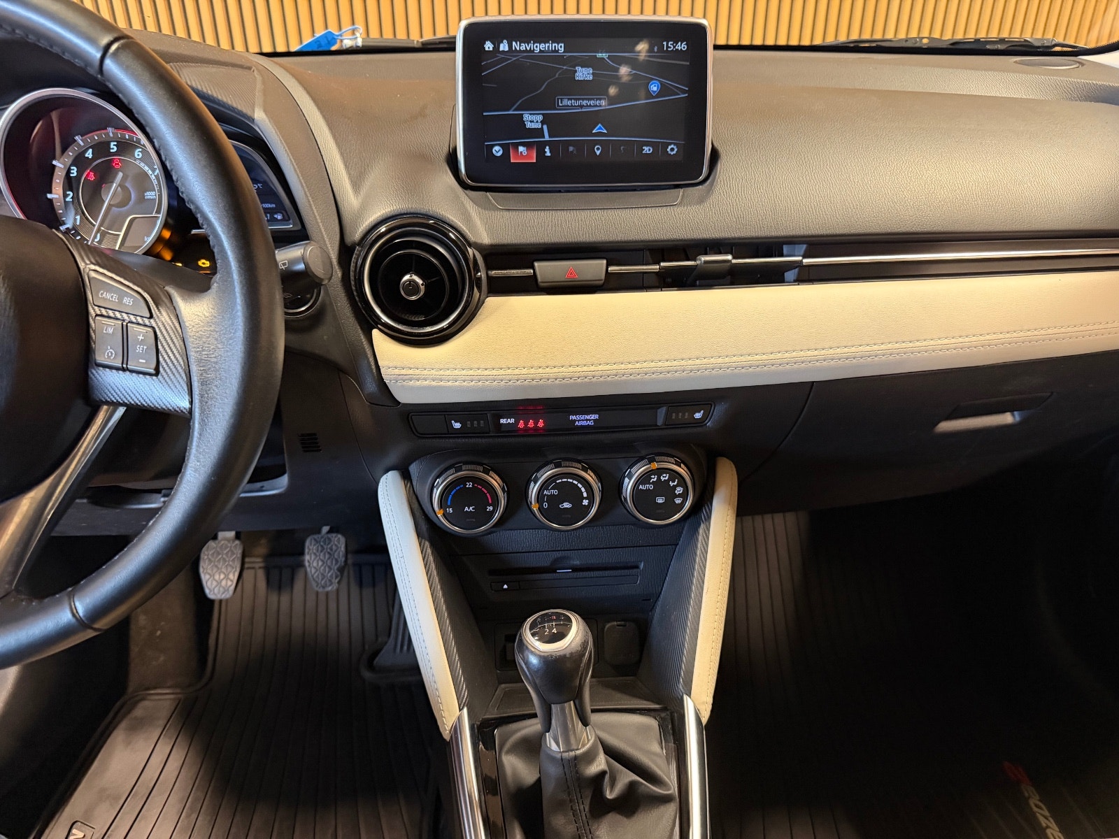 Mazda 2 5-door 1.5 SKYACTIV-G Manual, 90hp, 2015