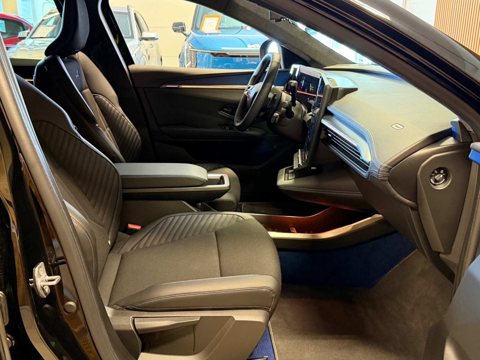 Renault Scenic E-Tech High Range 87 kWh, 218ps, 2024
